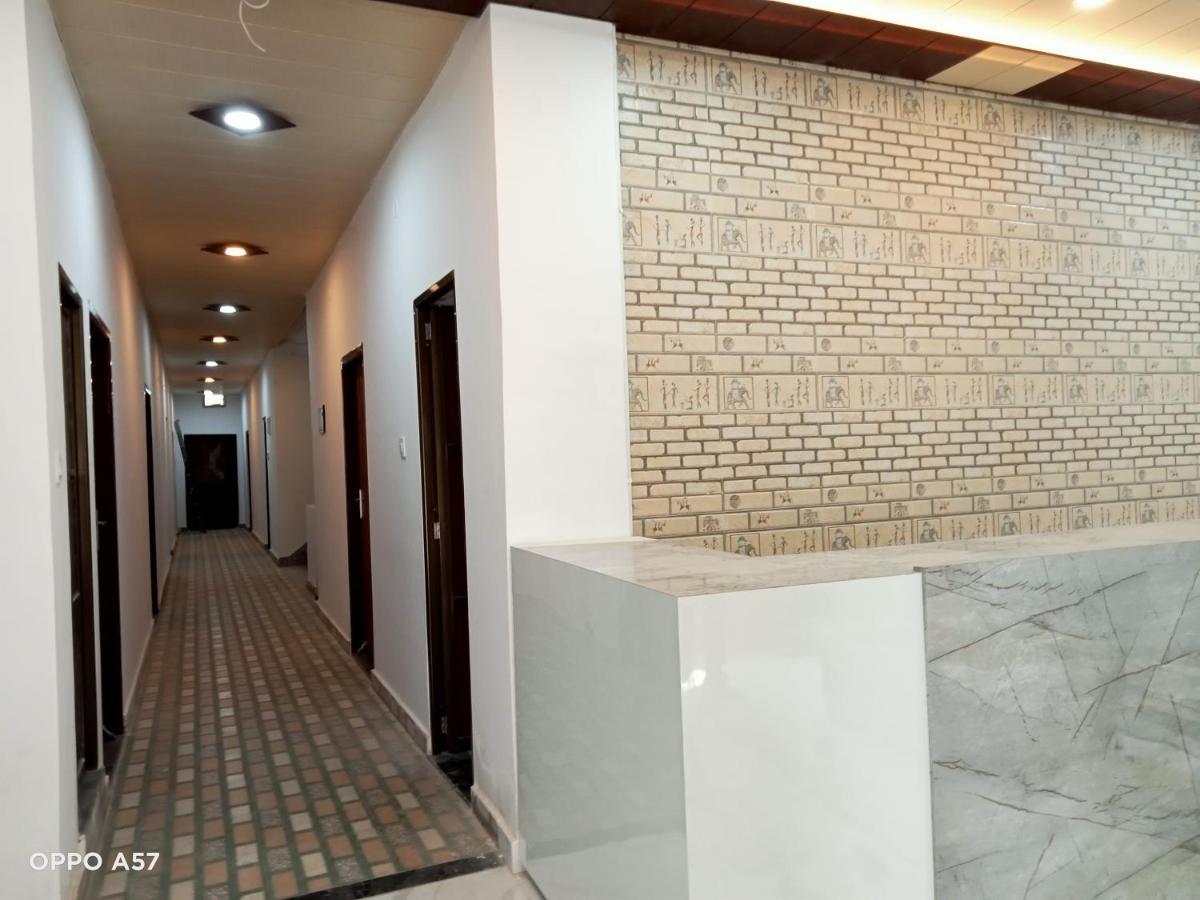 فندق 5 Petals فاراناسي المظهر الخارجي الصورة